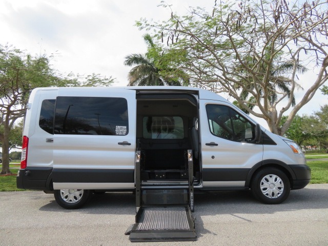 photo of 2015 Ford Transit 350 Wagon Med. Roof XL w/Sliding Pass. 148-in. WB